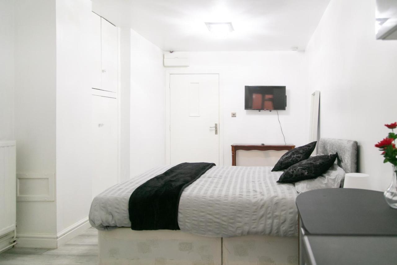 Hills View Apartments Манчестер Экстерьер фото