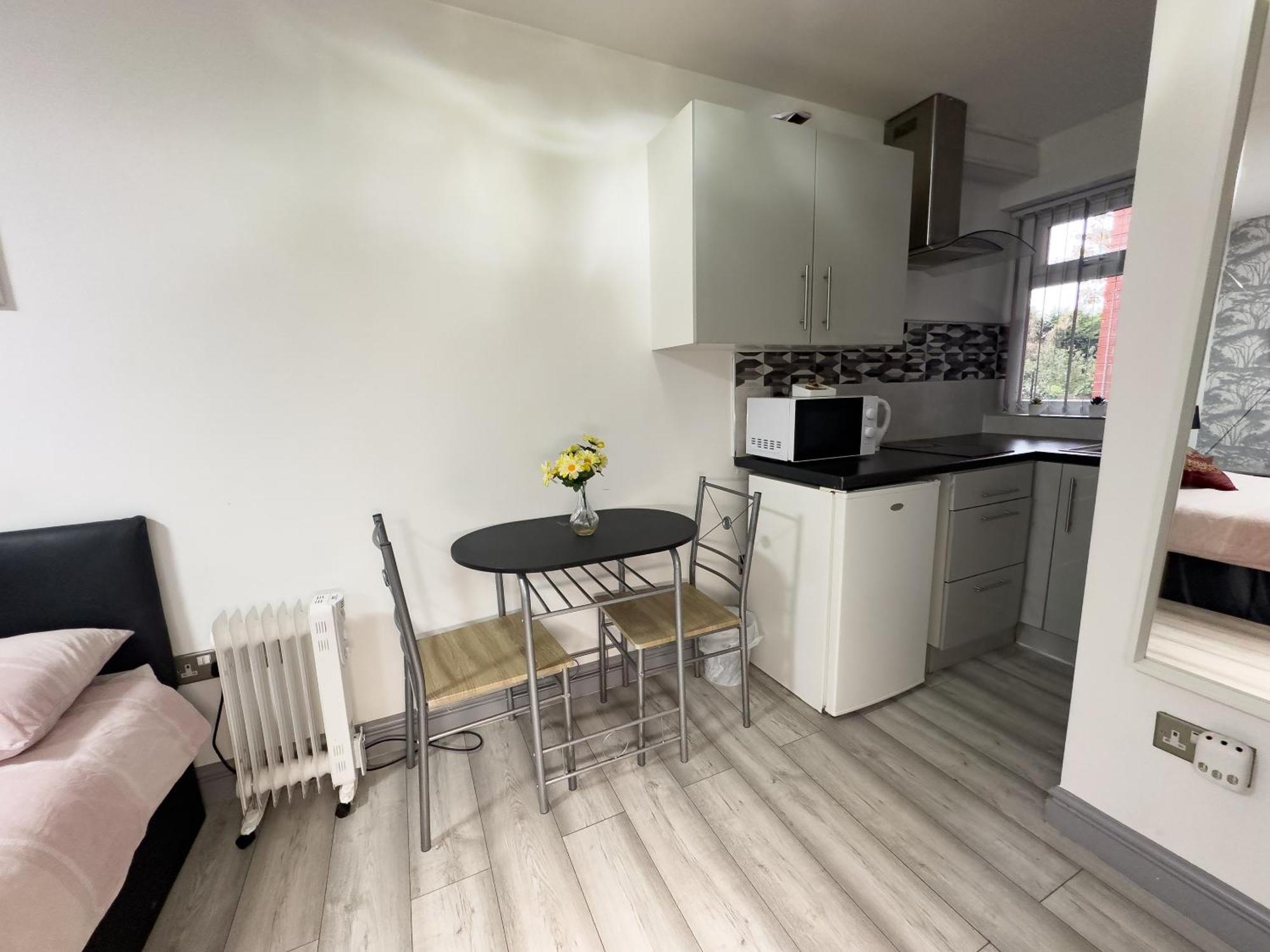 Hills View Apartments Манчестер Экстерьер фото